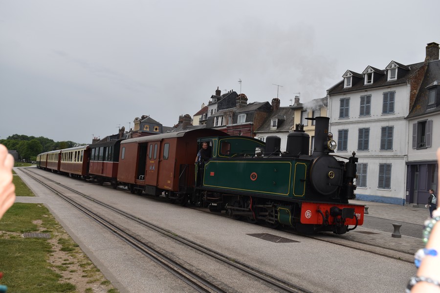 8 Le Petit Train pour Crotoy.jpg